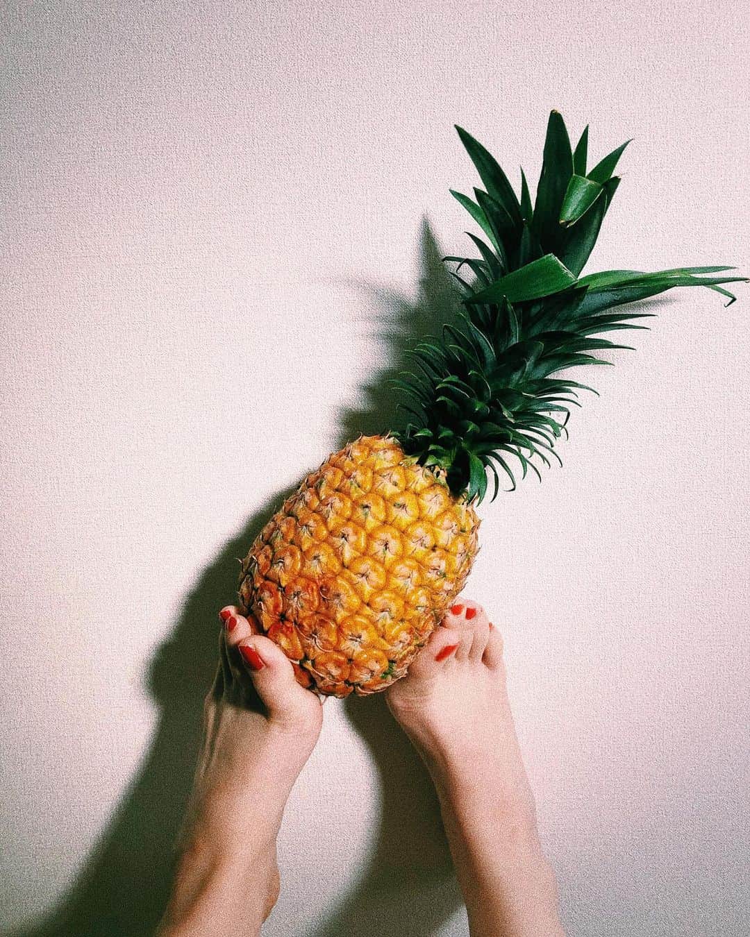 ユウキさんのインスタグラム写真 - (ユウキInstagram)「Summer has come to me!🍍 . #pineapple🍍 #nailsofinstagram #セルフネイル」8月24日 16時29分 - yuukichan2