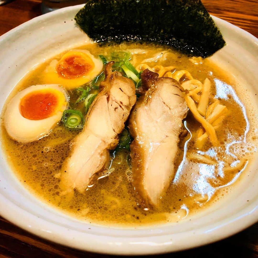 永尾麟ノ介さんのインスタグラム写真 - (永尾麟ノ介Instagram)「ラーメン！ ここのラーメン美味しかったよね。 また行こうぞ . #ラーメン #アクロバット #トリッキング #タンブリング #ダンス #ブレイクダンス #tricking #parkour #tumbling #dance #breakdance #ninja #俳優 #actor」8月24日 17時15分 - rinnosuke_nagao