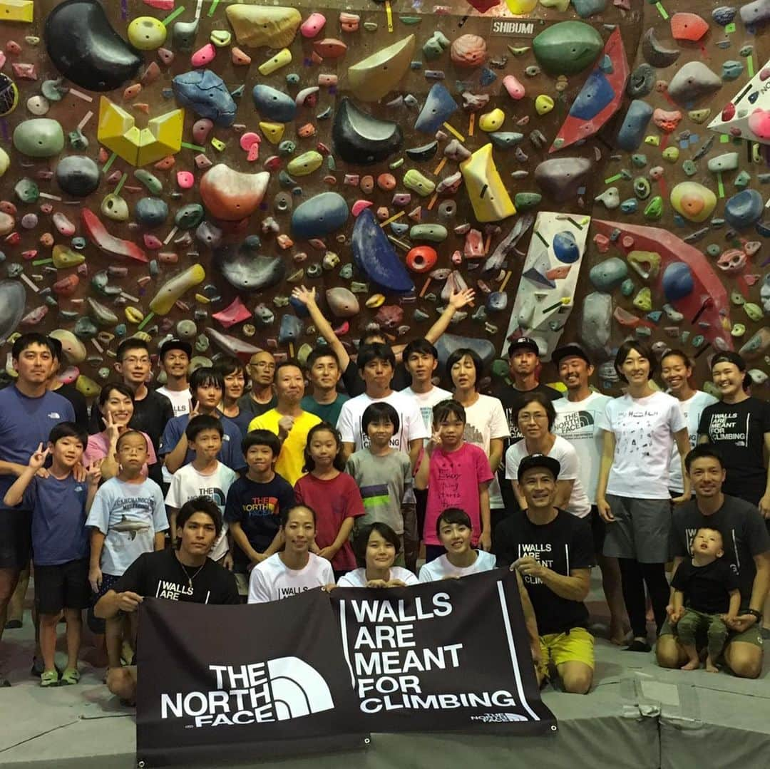 平山ユージさんのインスタグラム写真 - (平山ユージInstagram)「Global Climbing Day✨🙌🏻✨🙌🏻✨ We made special clinic session who grabbed the chance to have clinic session with The North Face Athletes.  I’m so glad that everyone enjoyed the session with The North Face Athletes✨✨✨ グローバルクライミングデー🌏と言うことでThe North Face Athletes と共に抽選で選ばれた皆様へクリニックセッションをしました。参加された皆さんが楽しそうだったのでとても嬉しいでーす✨✨✨ @climbparkbasecamp  @thenorthfacejp  @noguchi_akiyo  @futaba_ito  @mei_kotake  @tomoa_narasaki  #globalclimbingday #climbparkbasecamp」8月24日 17時28分 - yuji_hirayama_stonerider