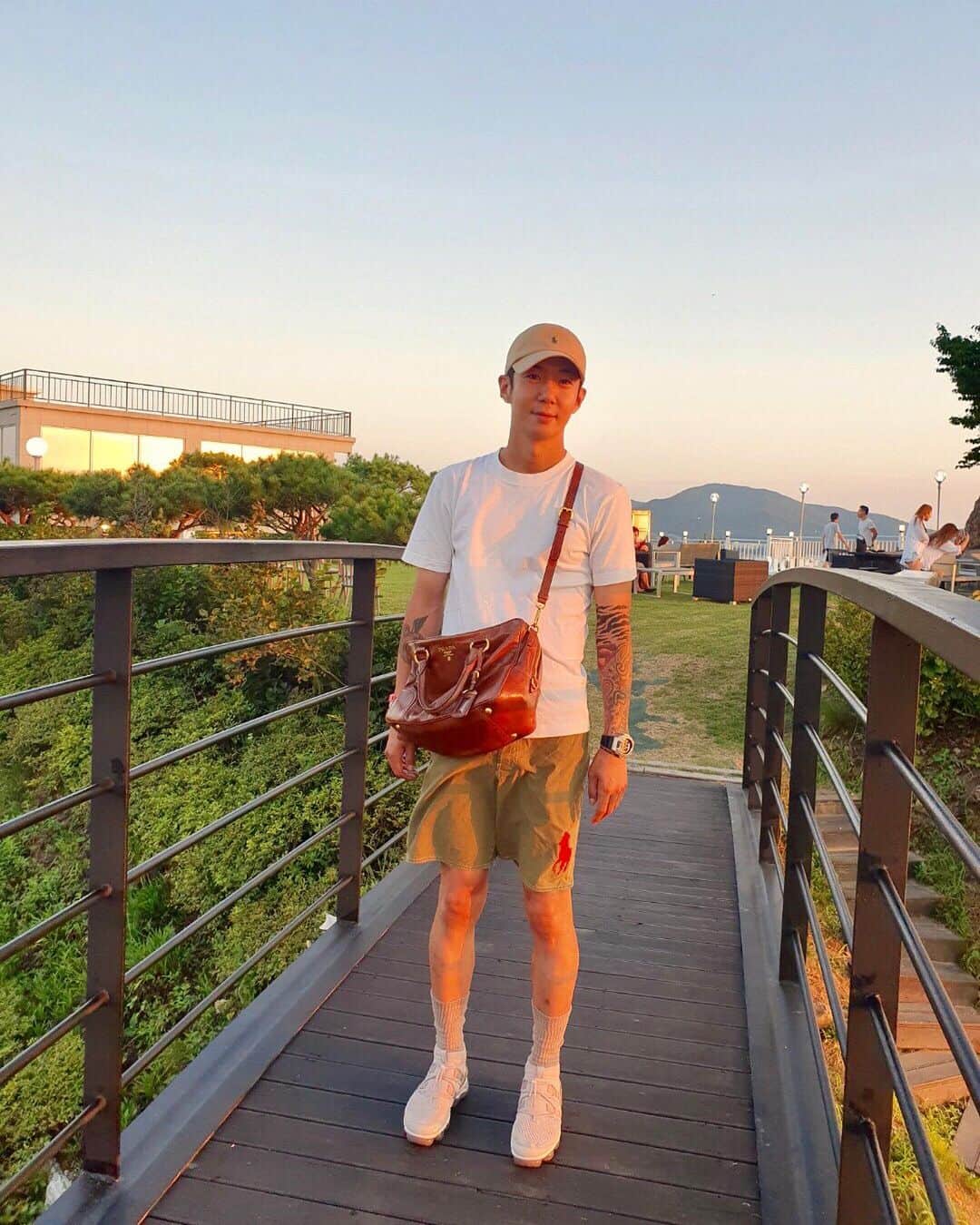 ダリ のインスタグラム：「🏝🏜🌪🌊」