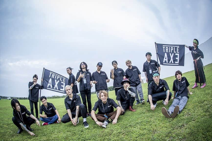 KEN IIKAWAさんのインスタグラム写真 - (KEN IIKAWAInstagram)「TRIPLE AXE TAKEOVER 19' . WILD BUNCH FEST. 2019 . Photo by @hayachinphoto  #TAT19 #heysmith #SiM #coldrain」8月24日 17時38分 - keniikawa