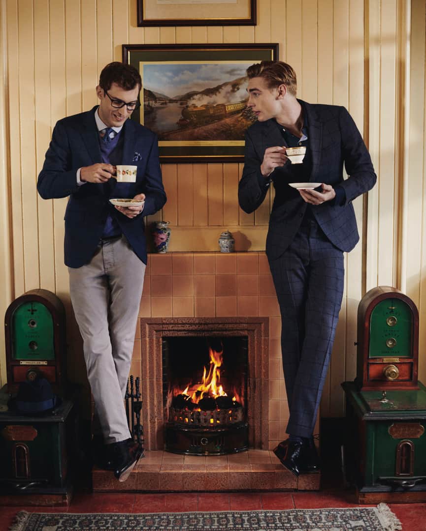 ハケットのインスタグラム：「Wishing you all a fantastic long weekend. May it be as delightful and stylish as ever. #Hackett #BankHoliday #HackettFirstClass」