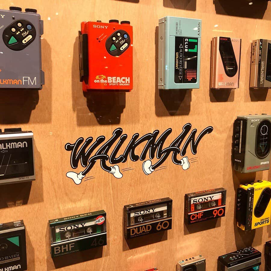 スタンダードカリフォルニアさんのインスタグラム写真 - (スタンダードカリフォルニアInstagram)「walkman!!!!! ブログアップしました。(yoshi) #standardcalifornia #スタンダードカリフォルニア #sony #ソニー #walkman #ウォークマン #40周年」8月24日 18時03分 - standardcalifornia