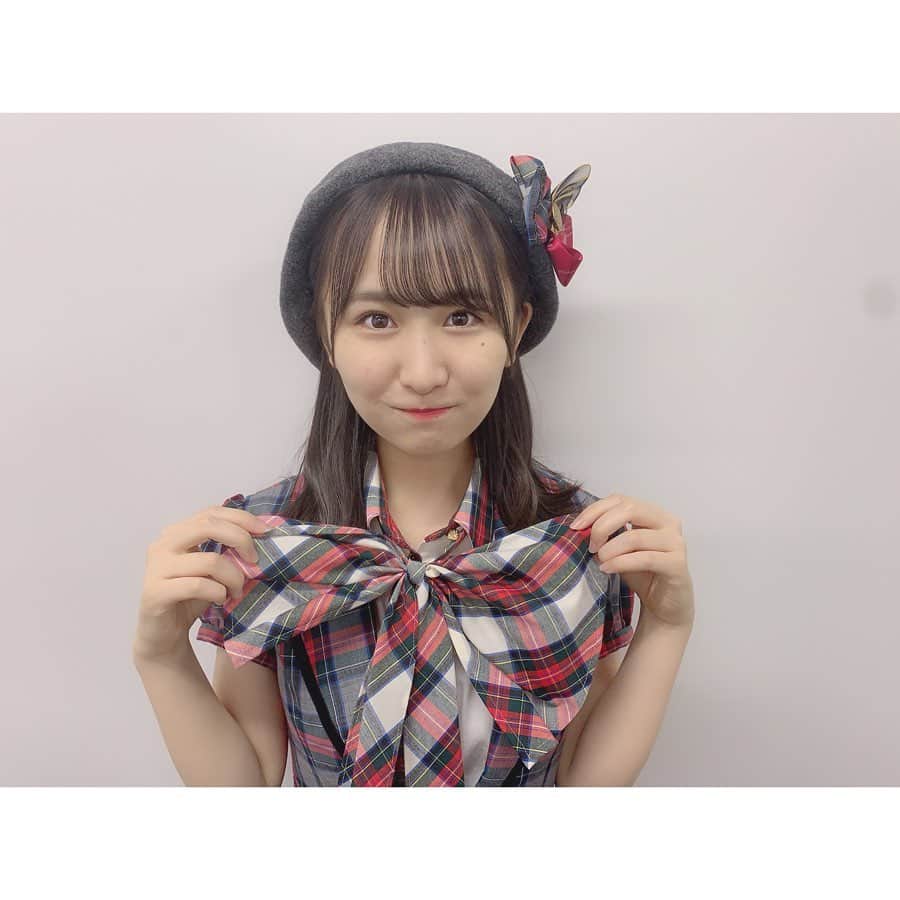 山邊歩夢さんのインスタグラム写真 - (山邊歩夢Instagram)「🥺🎀💭 * * 大きなリボン。。。 * とってもとってもかわいい〜。。。 * * #AKB48 #衣装 #リボン」8月24日 18時47分 - ayuyamabe_official