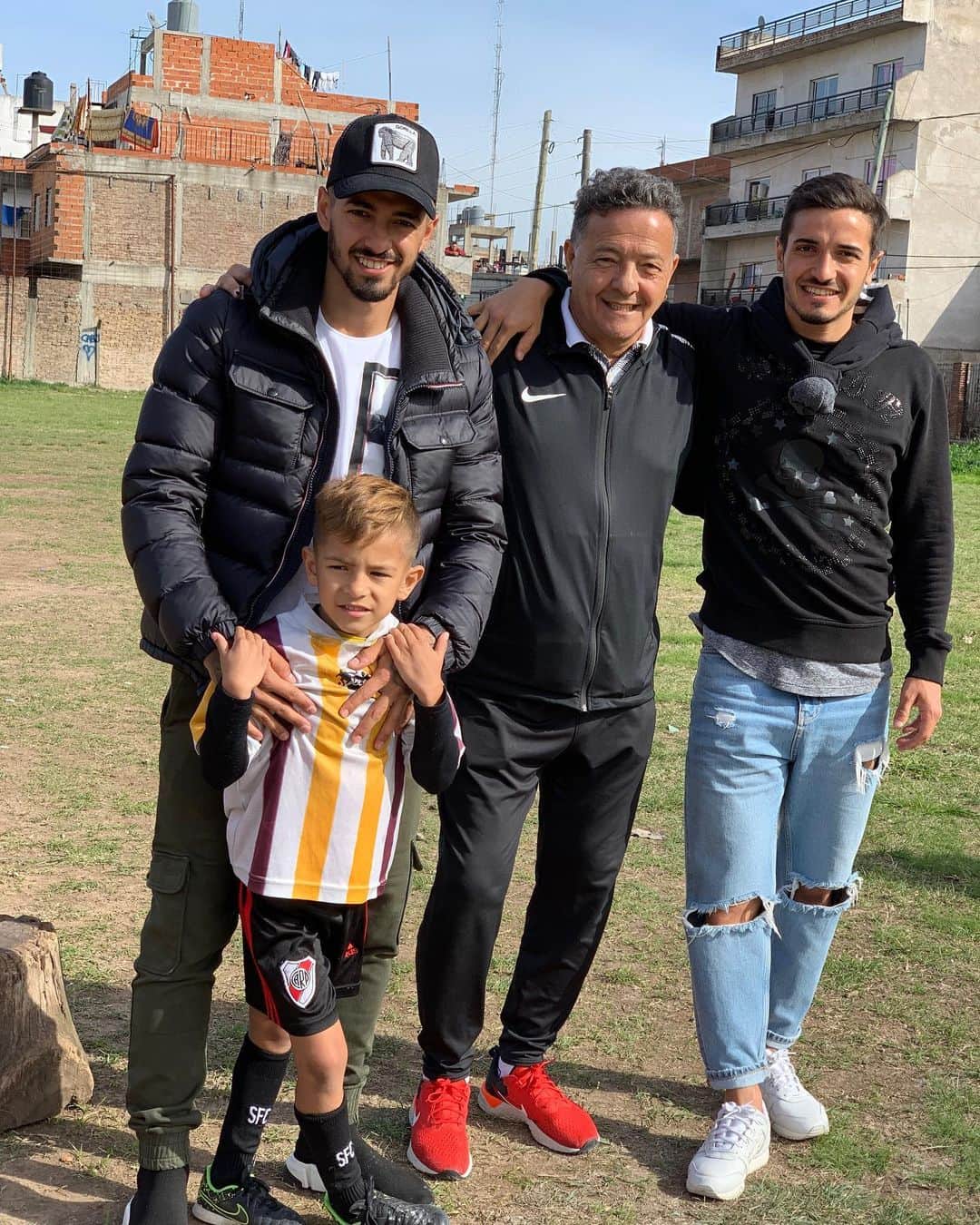 マヌエル・ランシニのインスタグラム：「Feliz cumple viejo te amo, que tengas un día maravillo y disfrutes mucho🙏🏼❤️」