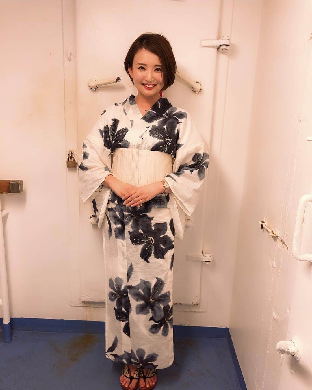 のインスタグラム：「. YUKATA DAYS on the SHIP 👘💕 #浴衣 #ゆかた #夏 #東京の夏 #夜景 #船 #百合柄 #百合 #japan #japanesewoman #summer #happy  #photooftheday #summerfestival」