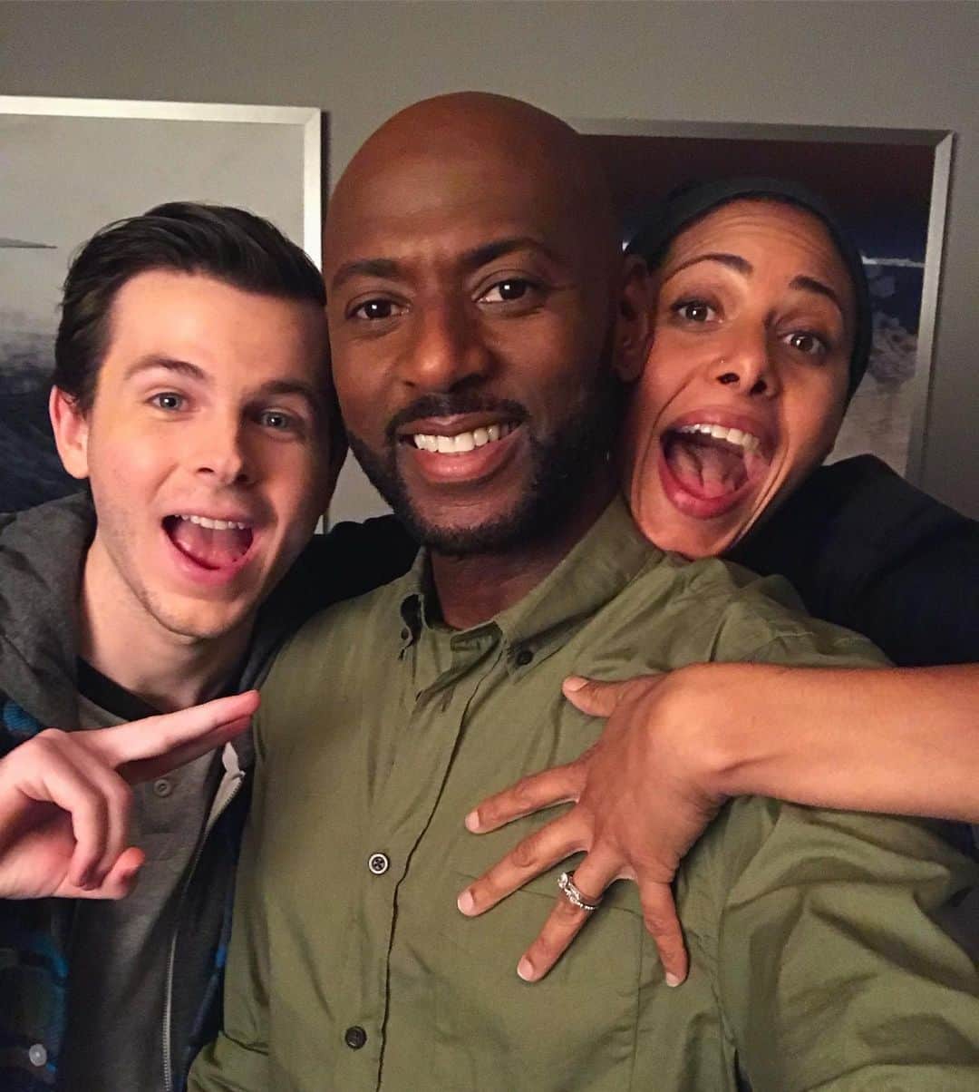 チャンドラー・リッグスのインスタグラム：「just over a month until @millionlittlethingsabc returns!! go get caught up on hulu or something so you don't feel left out when everyone is freaking out about what's going on with my character」