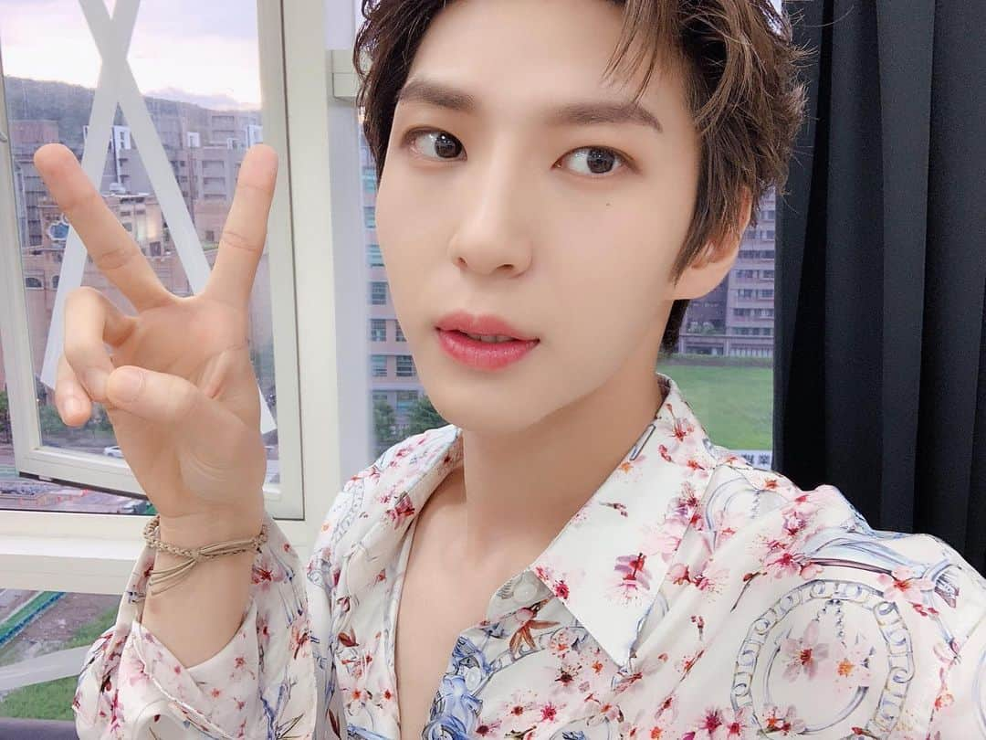 VIXXさんのインスタグラム写真 - (VIXXInstagram)「. [20190824] LEO 1st CONCERT ‘MUSE’ IN TAIPEI 행복 19901110% 충전😍 별빛 고마워💓 . ‪#빅스 #VIXX #레오 #LEO #정택운‬ #MUSE🌟」8月24日 21時50分 - vixx_stargram