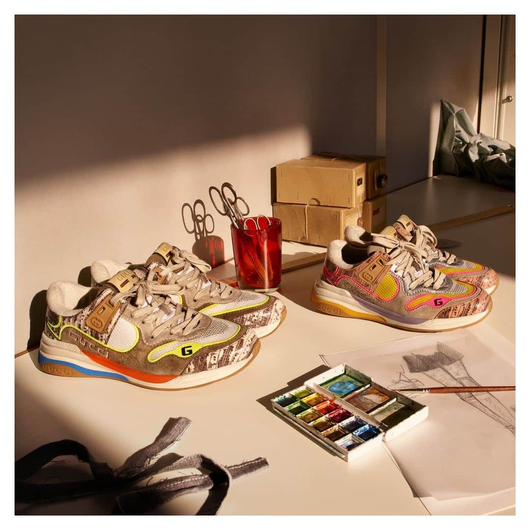 グッチさんのインスタグラム写真 - (グッチInstagram)「Introducing #GucciUltrapace, new sneakers blending a mix of contrasting fabrics, colors and House Codes. Discover more through link in bio. #GucciFW19 @alessandro_michele #AlessandroMichele」8月24日 22時01分 - gucci