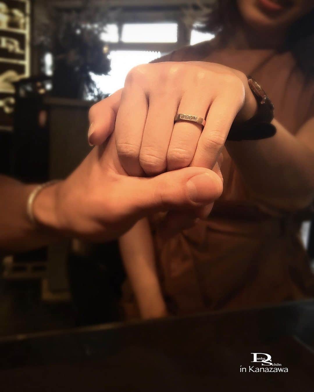 Danke schön ダンケ 金沢 結婚指輪 鍛造さんのインスタグラム写真 - (Danke schön ダンケ 金沢 結婚指輪 鍛造Instagram)「・ ・ ・  日本の結婚指輪の枠を超え ・ ・ 二人で語り合い 時に 店主も加わり道先案内人😎 ・ ・ 自問自答を 繰り返し ・ ・ そして 導き出した答え ・ ・ が‼︎ ・ ・ 手元に届き 歓声が🙌🏻上がる。 ・ ・ 帰り際 初めて気付いた事が… ・ ・ 『  アレっ⁈ 😳 』 ・ ・ 店内 BGM が流れてる🤭 ・ ・ クリスチャンバウアーに夢中 Dankeトークに夢中😆 ・ ・ 案外！ 言われる事 多くて ・ ・ こちらが びっくり‼︎ 😆😆😆 ・ ・ 音が消え 時間を忘れ ・ ・ 集中力 高過ぎます😆素晴らしい。 ・ ・ ・ ・ ・ 鍛造削り出し 🇩🇪クリスチャンバウアー 専門店 『  Danke schön 』 ・ ・ ・ ・ ・ ——Danke————————————— ▪︎トップページ 🔜 @danke2005 ———————————schön———— ・ ・ #クリスチャンバウアー #ドイツ製 #christianbauer #ダンケ #金沢結婚指輪 #結婚指輪 #婚約指輪 #鍛造指輪 #2019秋婚  #2019冬婚 #プロポーズリング#経年変化 #ブライダルリング  #福井結婚指輪 #ポルシェ #メルセデスベンツ #マリッジリング #ブライダル #切削 #ブライダルフェア#結婚記念日 #クリスチャンバウアー金沢 #ポリッシュ  #結婚指輪金沢  #結婚指輪選び #結婚準備  #富山結婚指輪 #鍛造リング #再婚  #メンズリング」8月24日 22時19分 - danke2005