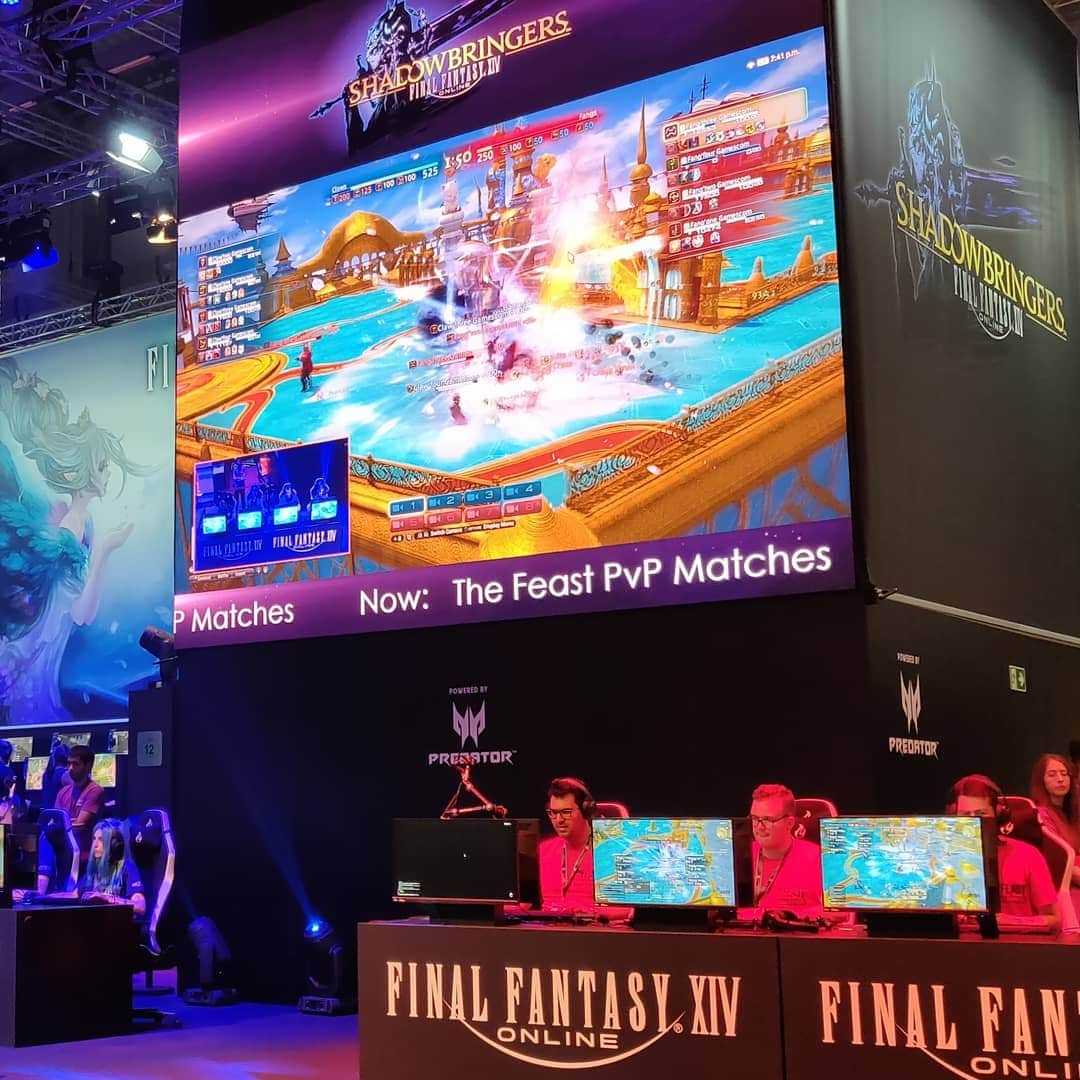 FINAL FANTASY XIVさんのインスタグラム写真 - (FINAL FANTASY XIVInstagram)「Claws and Fangs battle against each other on the last day of #gamescom2019! #ffxiv」8月24日 22時33分 - ffxiv