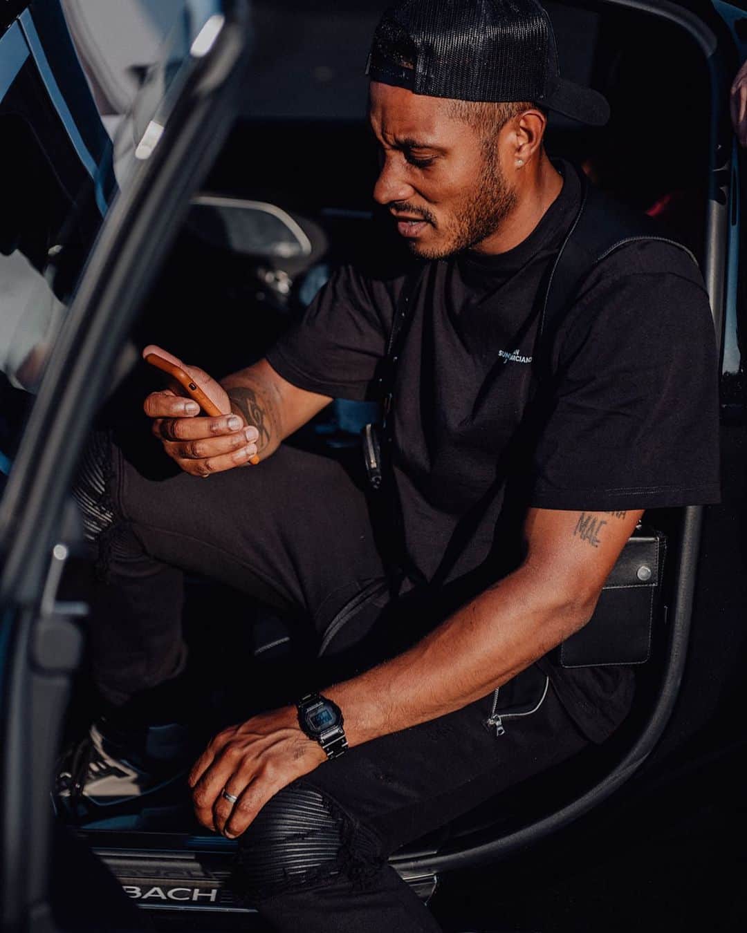 サネリー・ジェームズのインスタグラム：「@mysteryland_official next.... See you 7.30pm at the mainstage!」