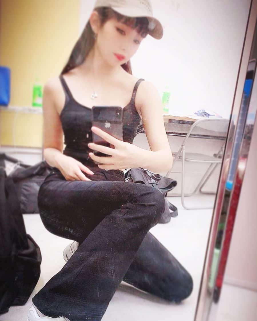 のインスタグラム：「. . #ootd #coordinate_z . ジージャンも着てました◎ . #japanesegirl #japan #iRis #releaseevent #osaka #gamers #instafashion」