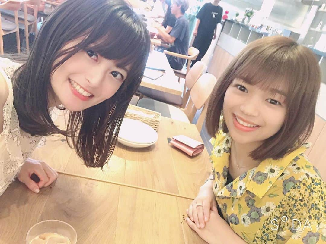 怜花さんのインスタグラム写真 - (怜花Instagram)「この間茉奈ちゃんと久しぶりに会えたᕙ( ˙-˙ )ᕗ♡︎♡ ・ ふわっふわのとろけるオムライスとふわっふわのとろけるパンケーキ食べました✨ パンケーキ撮ったのに保存できてなかったー！🥞🥺 ・ 会えて嬉しかった😊❤️ ありがとう🌼 #BsGirls」8月24日 23時26分 - reika_0419