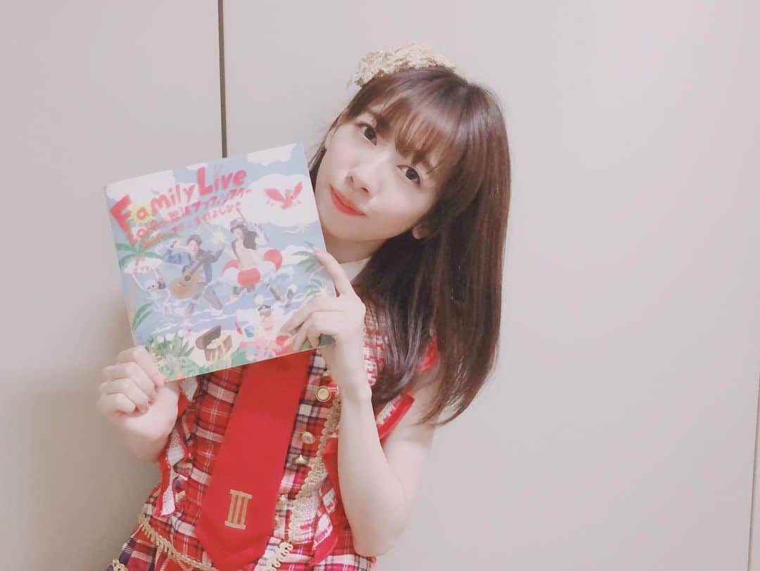 のインスタグラム：「.﻿ ﻿ FamilyLive ついにはじまりました！﻿ ずっと憧れていたファミリー向けのイベント﻿ 素敵な企画に参加する事ができて幸せ🥰﻿ ﻿ #初日﻿ #ありがとうございました﻿ ﻿ #だいすけお兄さんもよしお兄さんもすごくかっこいいんだよ﻿ ﻿ #アイドルのお姉さんもがんばります🤨💪﻿ ﻿ #まやまにあ﻿ ﻿ .」