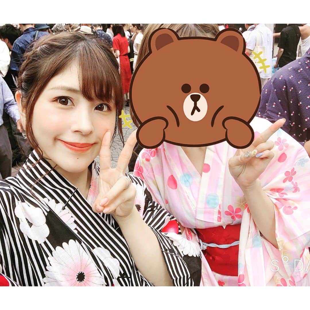 のインスタグラム：「今年も麻布十番祭りへ…🙌💓💓💓💓 お祭りっていいな…  浴衣着て美味しい食べ物食べるとか幸せすぎる🥰 鮎の塩焼き美味しかったな  今年の浴衣は大人っぽいよ！！？ #麻布十番 #麻布十番祭り #浴衣 #お祭り」