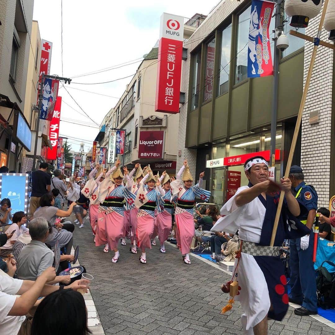 佐藤竜雄さんのインスタグラム写真 - (佐藤竜雄Instagram)「涼しいなかでの阿波おどり。盛り上がりましたね。隣に座ってたカップルが覚醒(笑)して踊り出して四方八方ハイタッチまでしてました。 #koenji #高円寺 #阿波おどり」8月24日 23時45分 - seitenhyohyo