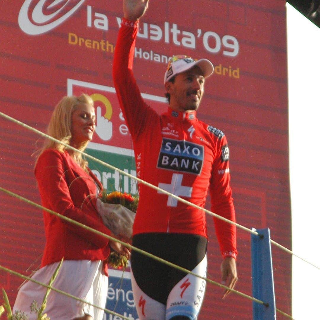 ファビアン・カンチェラーラさんのインスタグラム写真 - (ファビアン・カンチェラーラInstagram)「All red everything ❤️ #throwback to @lavuelta 2009! Wishing everybody a good and safe Vuelta . . .  #vamos #ciclismo #atope #teamcancellara #españa #swiss」8月25日 0時16分 - fabian_cancellara