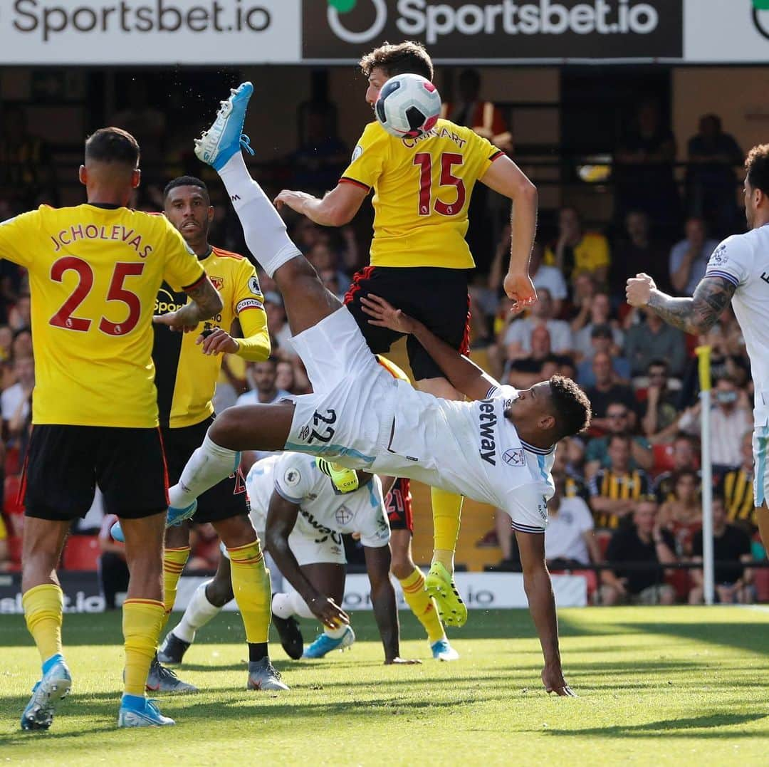 プレミアリーグさんのインスタグラム写真 - (プレミアリーグInstagram)「@sebastien.haller making his mark on the #PL  #WATWHU」8月25日 1時16分 - premierleague