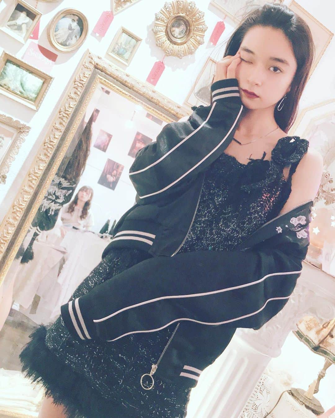 東佳苗さんのインスタグラム写真 - (東佳苗Instagram)「rurumu:2019aw snap❤︎❤︎❤︎ ライカ〜❤︎❤︎❤︎当たり前かもだけど服似合う天才  #rurumu #rurumu2019aw」8月25日 1時25分 - usagi_kanae