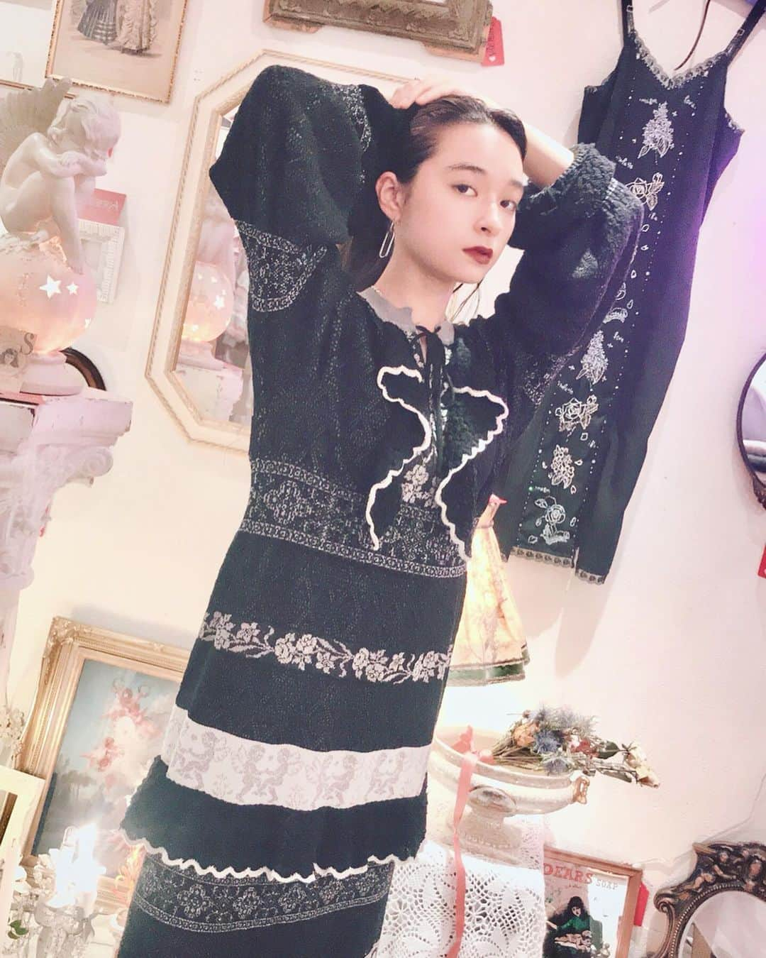 東佳苗さんのインスタグラム写真 - (東佳苗Instagram)「rurumu:2019aw snap❤︎❤︎❤︎ ライカ〜❤︎❤︎❤︎当たり前かもだけど服似合う天才  #rurumu #rurumu2019aw」8月25日 1時25分 - usagi_kanae