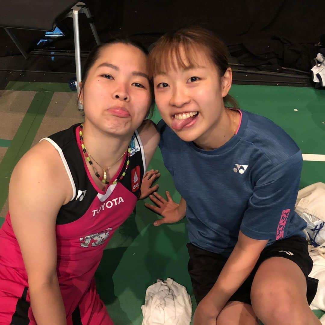 奥原希望さんのインスタグラム写真 - (奥原希望Instagram)「. . We made a very tough match today. Tomorrow opponent is Sindhu from India🇮🇳 I'm looking forward playing with Sindh in the finals, how about you?? I'll try and enjoy😆 . . 2017年の決勝カードです✨ あの時と同様厳しい戦いになると思いますが、強い気持ちで思いっきり走りまくります💨 . . #worldchampionship2019 #badminton #nozomiokuhara #finals」8月25日 1時50分 - okuharanozomi