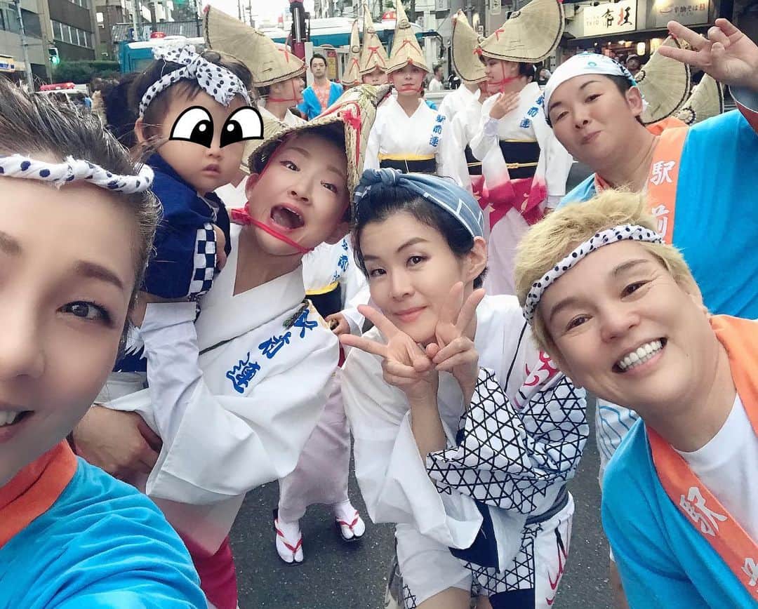 井上貴子さんのインスタグラム写真 - (井上貴子Instagram)「今日は 毎年恒例 大塚阿波踊り^ ^  1年待ってたよぉ〜^ ^  いつもの大塚駅前連に参加！  また来年も 参加できますよーに♡  着付けして下さるお母様方。  打ち上げで美味しいお食事を 用意して下さる方。  年齢層幅広い駅前連を 一挙にまとめてくださる方々。  いつも応援に来てくれる方々。  全ての携わって下さった皆様！！ ホントにありがとうございましたーーー！！！！ そして 24時間テレビ駅伝^ ^ がんばれーーー^ ^  1人で100キロ走ってるのって なんか…悲壮感ありすぎて 見れなかったんだけど…  タスキリレーだと 安心して見れるような…  Happyで^ ^  #井上貴子  #LLPWX #女子プロレス #紅緒と柊音 #トイプードル #大塚阿波踊り #大塚駅前連 #遠藤美月 #神取忍 #24時間テレビ #24時間テレビ駅伝」8月25日 2時17分 - takaco_inoue