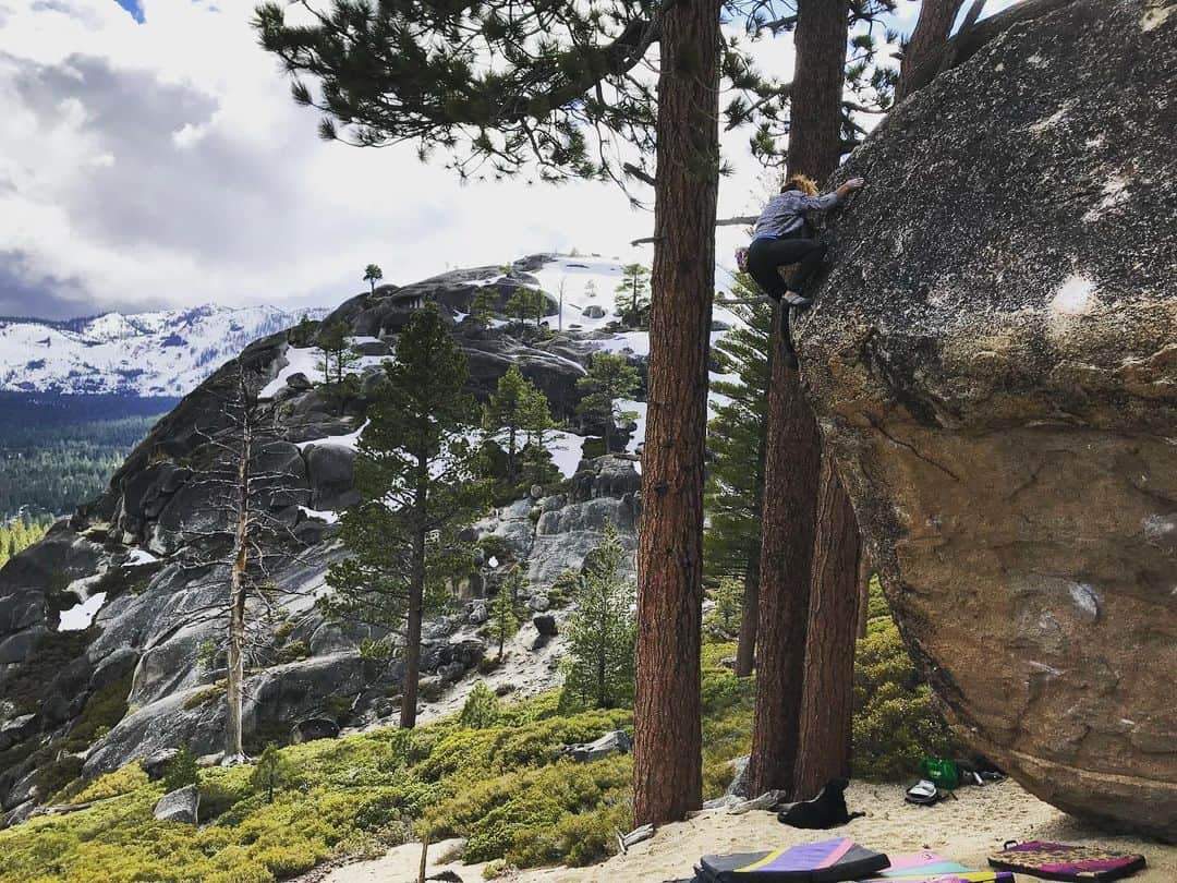 ミーガン・マーチンさんのインスタグラム写真 - (ミーガン・マーチンInstagram)「Happy Global Climbing Day!!!!!!!!! Whether you’re new to climbing or you’ve been doing it for years, there’s no denying it’s something special that we all share! I’m so thankful that I was able to find this amazing sport that has an equally amazing community 🙌!!! Climbing has made it possible for me to see so many beautiful places and meet so many awesome people around the world who also share this passion! If you’re a climber I hope you are able to get out and climb today! If you’re not already a climber, find a local gym and check it out! It’ll change your life ☺️💗!!! #globalclimbingday」8月25日 2時31分 - meaganmartin89