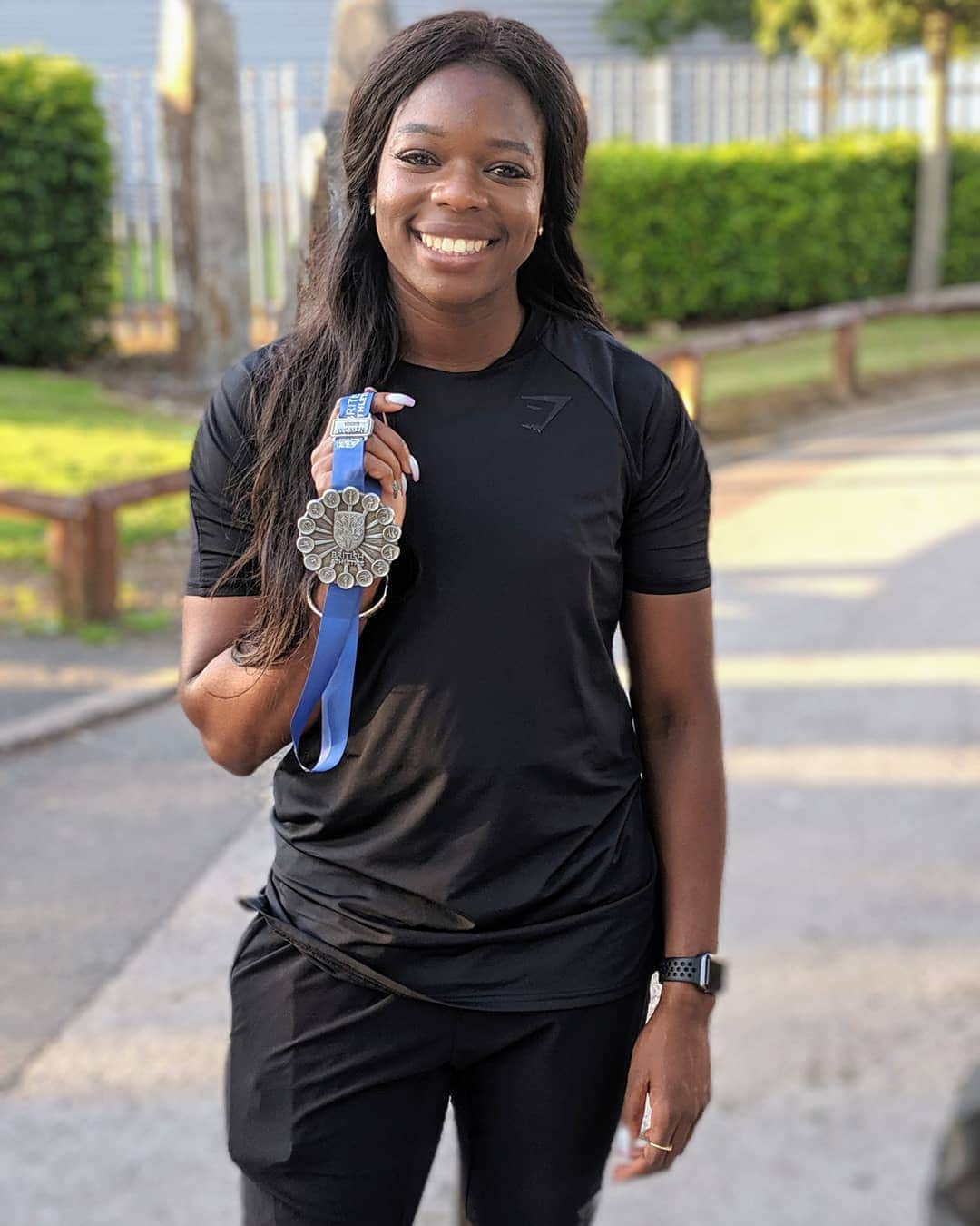 アシャ・フィリップのインスタグラム：「So happy with my silver medal at the British Championships today🥈....Always believe in yourself🙏🏾 @gymshark . . #Achieve #Ambition #BritishChamps #Athlete #TrackAndField」