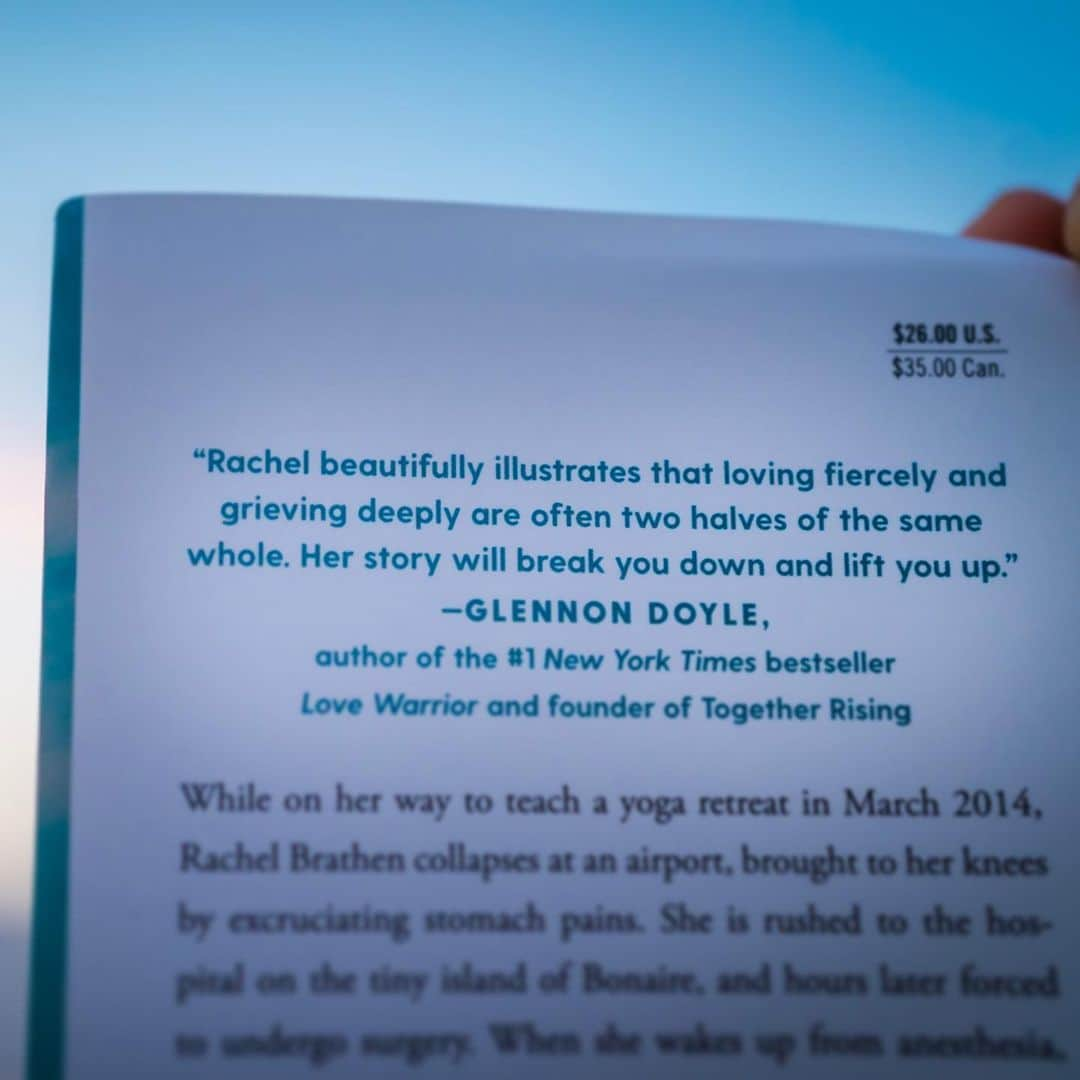 レイチェル・ブレイセンさんのインスタグラム写真 - (レイチェル・ブレイセンInstagram)「IT’S HERE. The book! The final, finished, actual hardcopy of the book. In my hands. Here. Now. ⁣⁣⁣ ⁣⁣⁣ It’s been five years and a lifetime in the making. I tore open the package when I received it and just cried. I am in awe. And so grateful.⁣⁣⁣ ⁣⁣⁣ Thank you to everyone involved in making this moment happen. Thank you to everyone who has already pre-ordered. And a special thank you @glennondoyle for giving me the gift of your beautiful, kind words on the cover. ⁣I appreciate you so!⁣ ⁣⁣ This book already vibrates with magic. I hope you’ll feel it, too. Out September 17! Pre-order at www.toloveandletgo.com✨」8月25日 3時40分 - yoga_girl