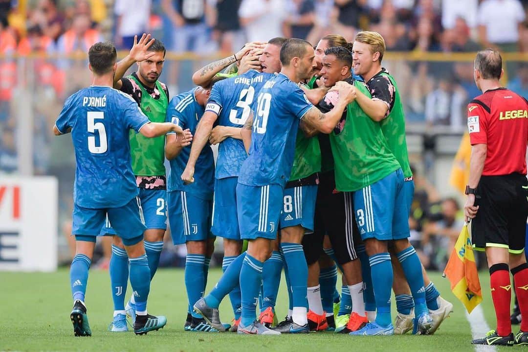 のインスタグラム：「3 punti importanti, grande squadra💪 #ForzaJuve」