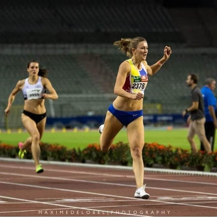 Paulien COUCKUYTさんのインスタグラム写真 - (Paulien COUCKUYTInstagram)「Personal best on the 400m last night |53.47| ➡️ Confidence 🆙 ✨ Feeling good & looking forward to the nationals next weekend to run my lovely 400m hurdles again at this track !  #brusselsgrandprix #400m #confidence  #thebestisyettocome #belgiancheetahs #roadtodoha2019 • 📸 @delobelphotography / Erik van Leeuwen」8月25日 3時51分 - pauliencouckuyt
