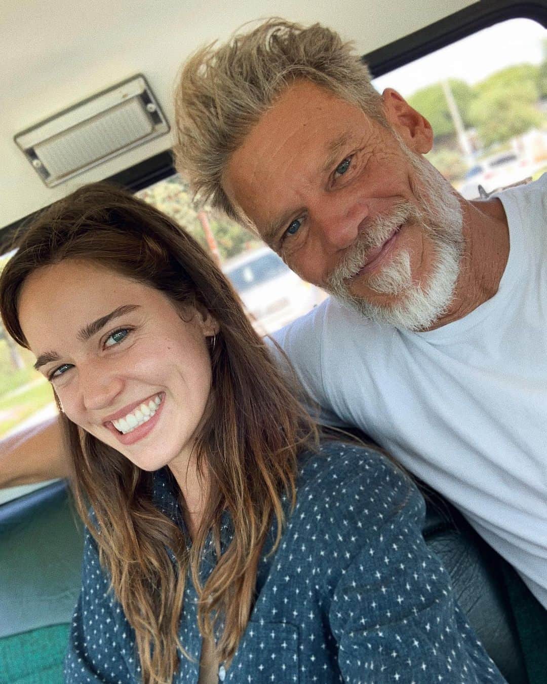 のインスタグラム：「Riding the weekend with Papà! #daddycool #santamonica」