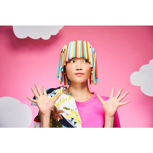 千菅春香のインスタグラム：「💖﻿ ﻿ photo by @kosukee0227 ﻿ hair & makeup by @nakamji」