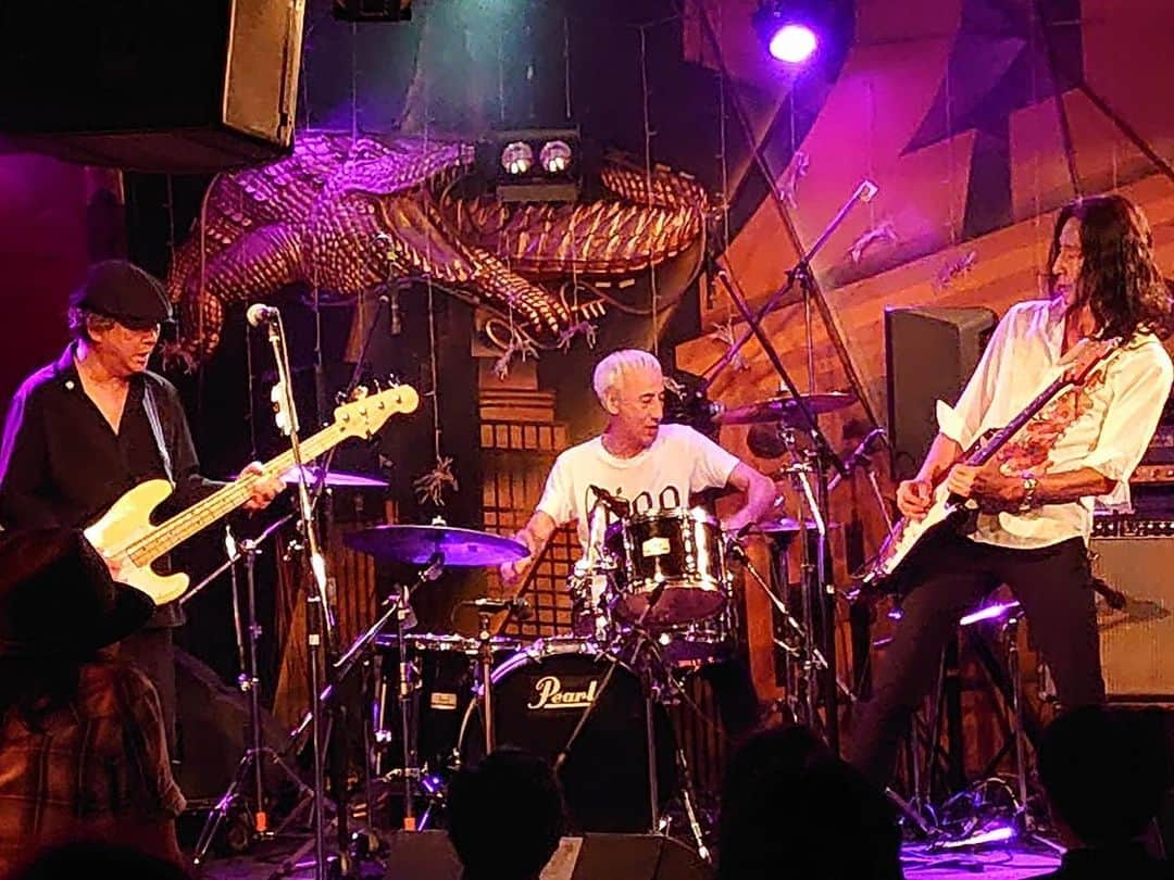 三原康可さんのインスタグラム写真 - (三原康可Instagram)「🌈nion @ crocodile with Shige Kawakami 24.08.2019  #nion #2音 #三原康可 #武田チャッピー治  #川上シゲ #japanrock  #tokyo」8月25日 14時31分 - mihara.yasunori