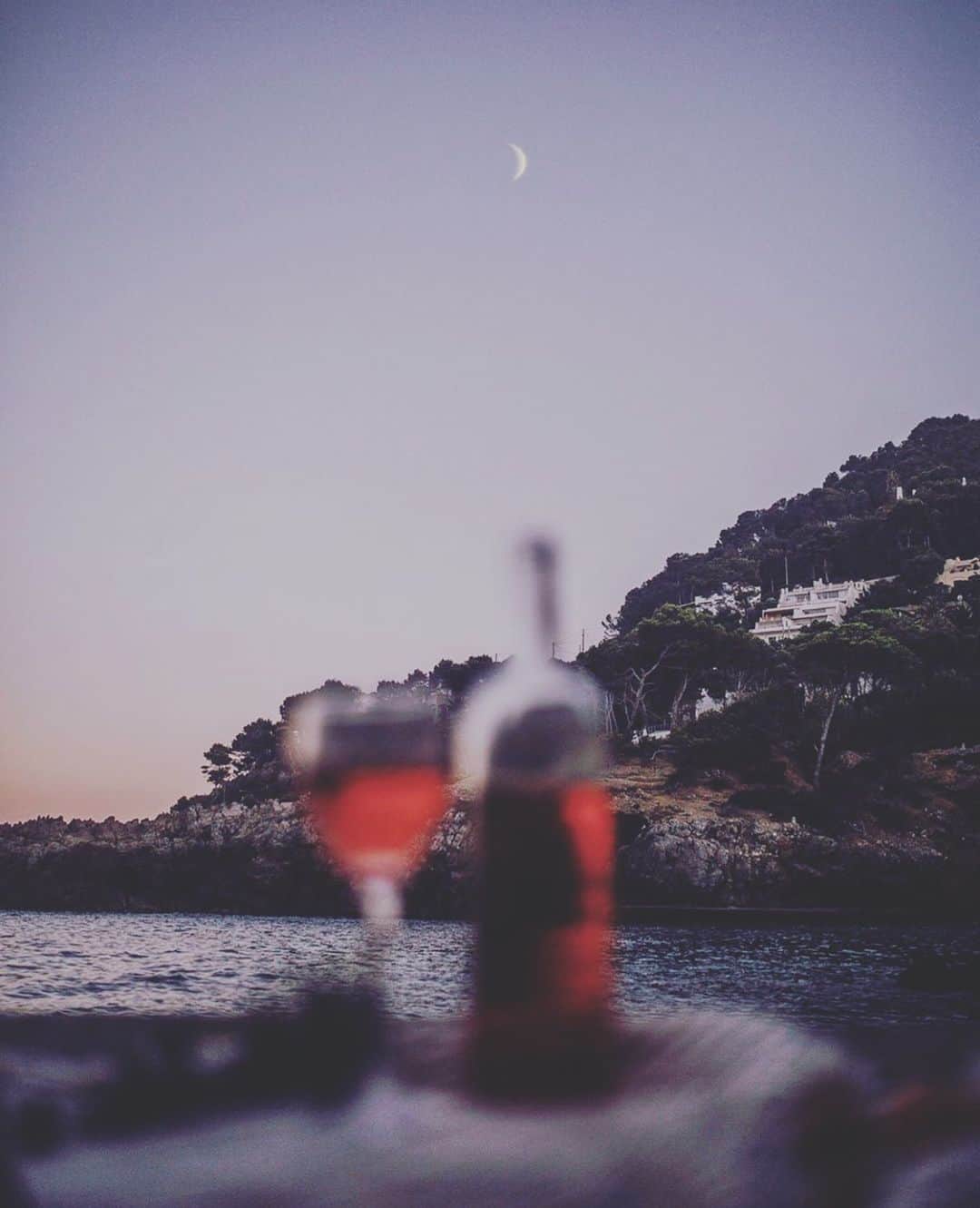 のインスタグラム：「end of summer vacay 🛸」