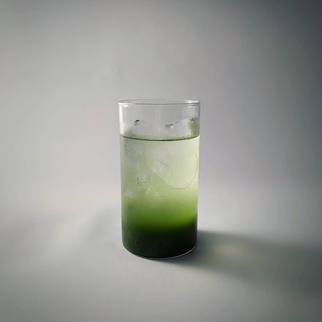 のインスタグラム：「Our Uji-shimizu mixed with sparkling water. #ippodotea #matcha #ujishimizu #sweetenedmatcha #matchalover #宇治清水 #一保堂」