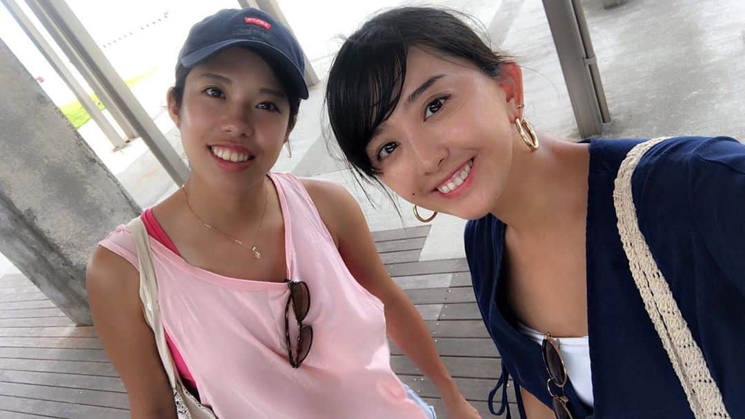 はねゆりのインスタグラム：「昨日は、座間味島へ行ってきました！﻿ 阿嘉より大きいからレストランや売店が多い多い！﻿ ﻿ でも、阿嘉島帰ってきたらホッとする。﻿ そして、島の人たちとBBQ﻿ ﻿ ﻿ 楽しいよー！！﻿ ﻿ ﻿ #座間味﻿ #Zamami﻿ #bestoflife﻿ #akaisland﻿ #kerama﻿ #okinawa﻿ #阿嘉島﻿ #慶良間諸島﻿ #HANAMURO﻿ #ハナムロ﻿ #gopro7﻿ #阿嘉ビーチ﻿ #lifeisbeautiful﻿」