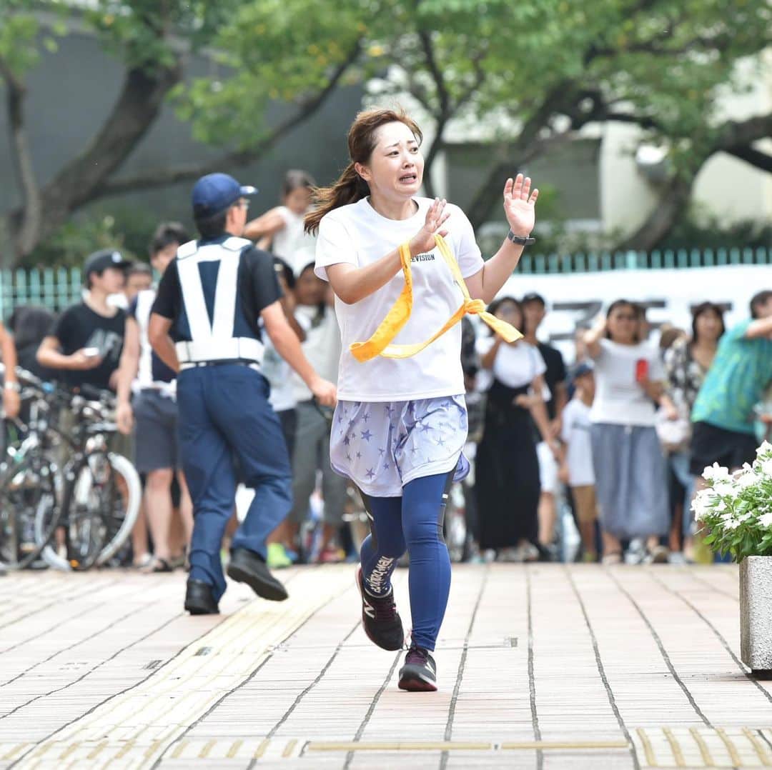24時間テレビ42 愛は地球を救うのインスタグラム：「. 24時間駅伝はさきほど3走・水卜麻美がタスキリレー！ 4走・いとうあさこがスタートしました✨ . 1走・近藤春菜、2走・よしこ、3走・水卜麻美とつないだタスキをかけ、ゴールの国技館を目指します‼️ #24時間テレビ42」