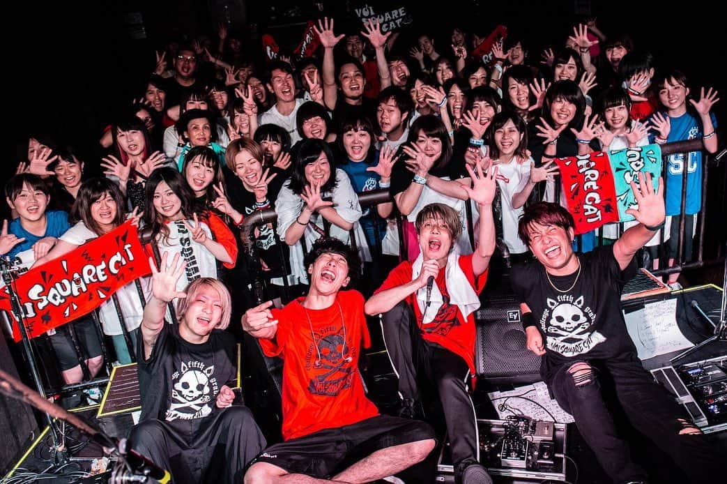 Ayata（あやたーん）のインスタグラム：「大阪ワンマンライブ最高でした！ 来てくれたみんな、スタッフ、バンドマン全員に感謝、、、 本当に5年目の挑戦、大阪という土地でワンマン不安も大きかったけど ステージに立ったら皆が笑顔で居てくれたこと、、、逆に背中押されたような気がしました😂 ツアー初日を最高な1日にできたからこの後名古屋東京も間違いなく成功する気しかない🔥」