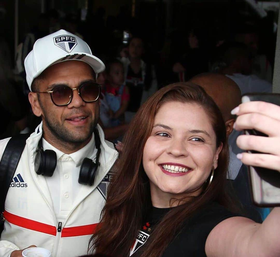 São Paulo FCさんのインスタグラム写真 - (São Paulo FCInstagram)「📍 Rio de Janeiro, estamos na área! O Tricolor desembarcou na capital carioca para enfrentar o Vasco, neste domingo, às 16h, em São Januário. Mais um grande desafio pela frente! #VamosSãoPaulo 🇾🇪 ⠀⠀⠀⠀⠀⠀⠀⠀⠀ 📸 Rubens Chiri / saopaulofc.net」8月25日 7時11分 - saopaulofc