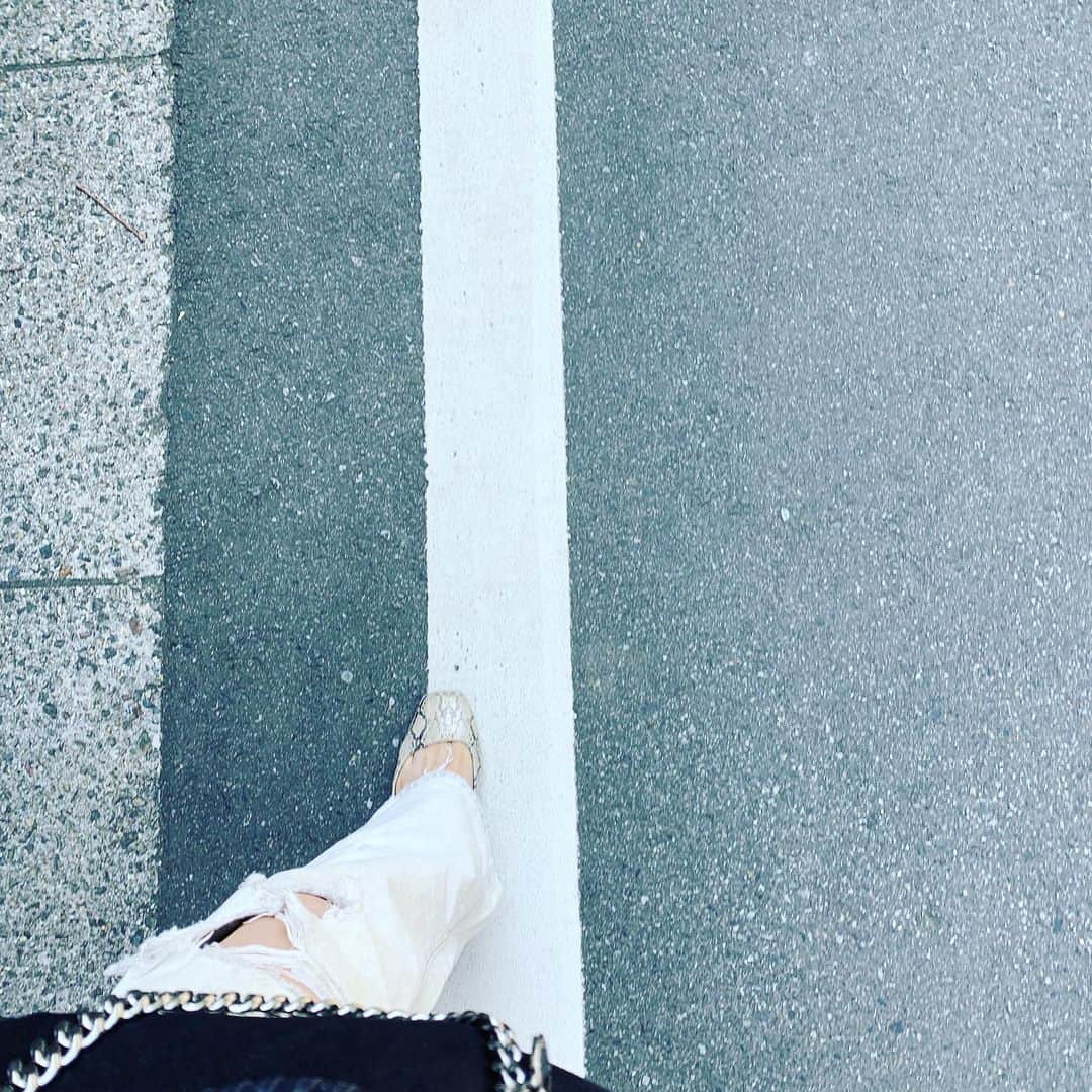 のインスタグラム：「いよいよ今日だよおおおお！❤️ 注意事項読んでおいてね✨ あと、おつりの用意は少ないので、なるべくこまかくお願いしますっ！❤️ みんなにあえるのたのしみだー ❤︎TFF❤︎~TOKYO FREAMA FESTIVAL~ 8.25(sun) 11:00-14:00 ㅤㅤㅤㅤㅤㅤㅤㅤㅤㅤㅤㅤㅤ 東京都渋谷区神宮前6-23-2 (明治神宮前駅 徒歩7分) ㅤㅤㅤㅤㅤㅤㅤㅤㅤㅤㅤㅤㅤ ENTRANCE🔑:¥free PHOTO TICKET🎟:¥500 MEMBER👭: AYAYAN @ayayangram 菅沼ゆり @yurippa93 市來杏香 @ichiki_kyokaㅤ そわんわん @_wanco02mㅤㅤㅤㅤㅤㅤㅤㅤㅤㅤㅤㅤ 【写真撮影について】 ☑︎写真撮影はAYAYAN,市來杏香のみになります。 フリマ商品をご購入いただいた枚数の写真撮影可能です。 ☑︎商品をご購入されない方でも 会場で販売するPHOTO TICKETで撮影可能です。 ☑︎そわんわんはフリマ商品を購入いただいた方にサインのみ可能です。 ☑︎菅沼ゆりは写真撮影、サインともにお断りしています。 ㅤㅤㅤㅤㅤㅤㅤㅤㅤㅤㅤㅤㅤ 【買い物袋について】 ☑︎各自ご持参のご協力をお願い致します。 ㅤㅤㅤㅤㅤㅤㅤㅤㅤㅤㅤㅤㅤ ㅤㅤㅤㅤㅤㅤㅤㅤㅤㅤㅤㅤㅤ 皆様のご来場お待ちしています🌹」