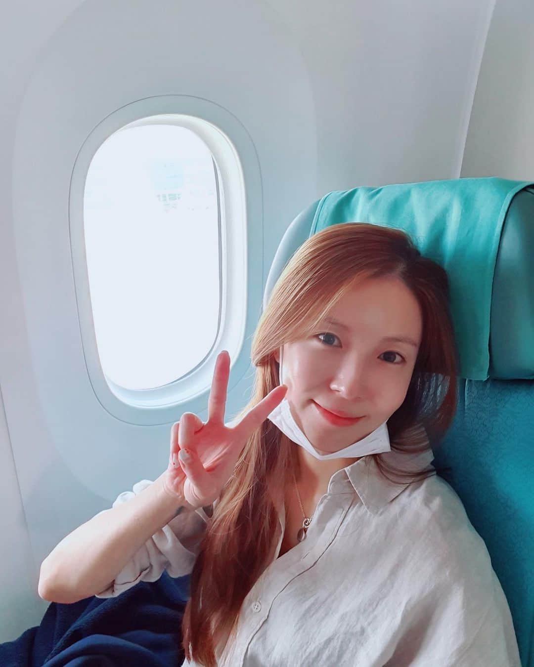 BoAのインスタグラム：「Thanks for having me for 19 years! I will always strive to bring happiness to you all through my music! I appreciate you all so much. Thank you for always motivating me❤️」