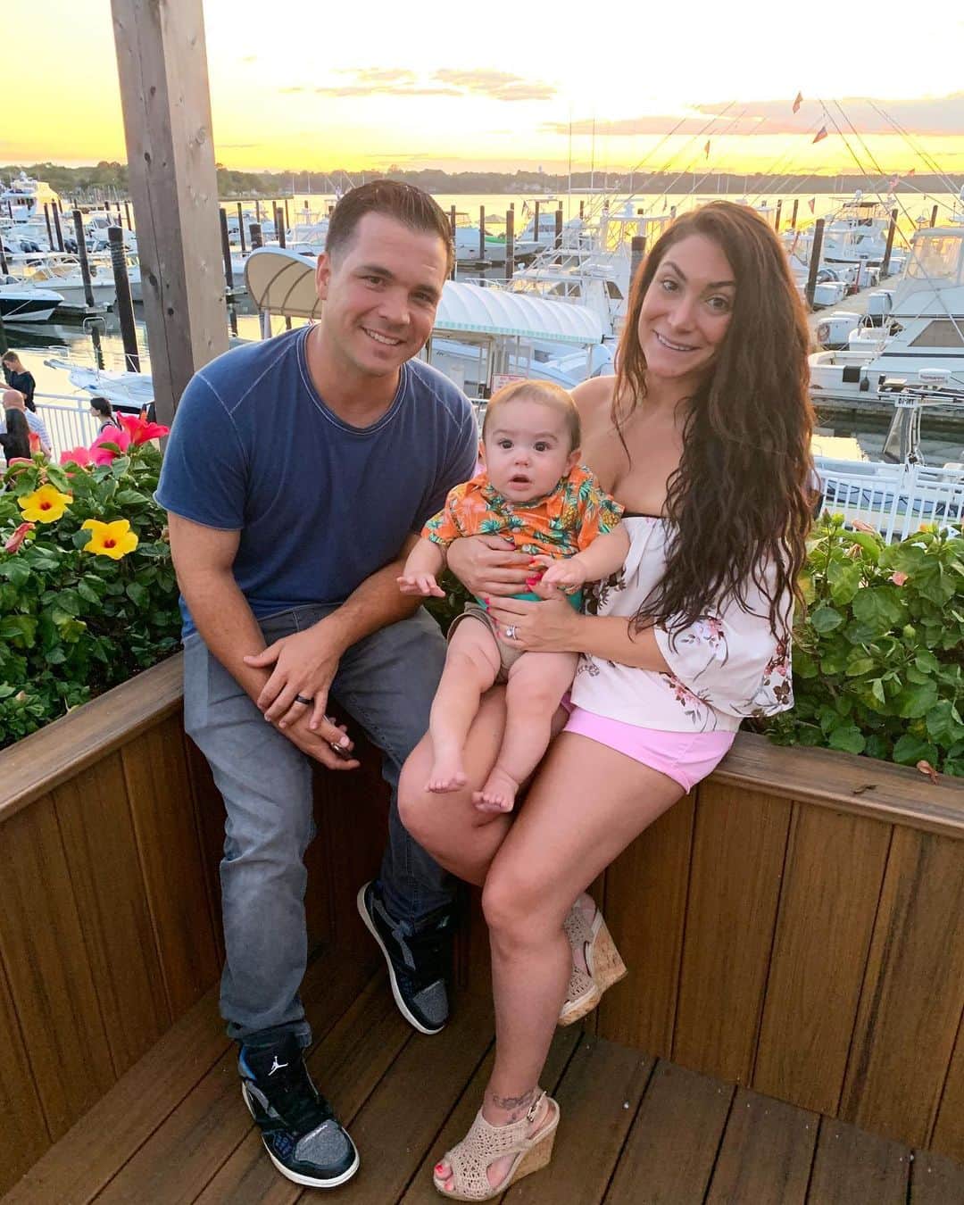 ディーナ・ニコール・コルテーゼのインスタグラム：「Family Dinner ❤️」