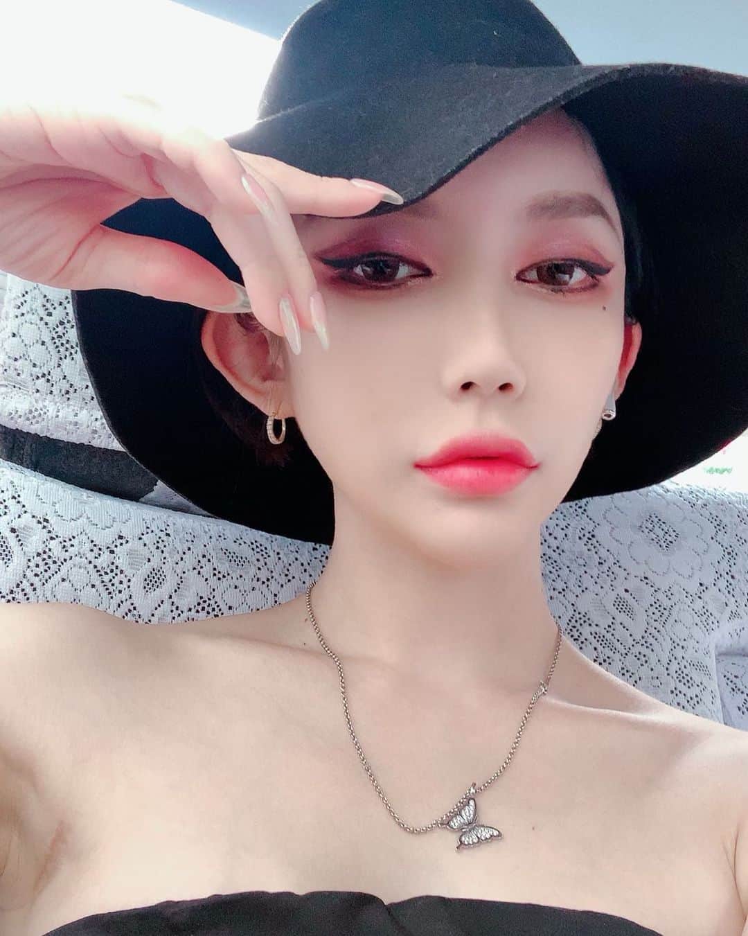 MASAMIのインスタグラム：「秋になって欲しいから積極的にハットなどをかぶります」