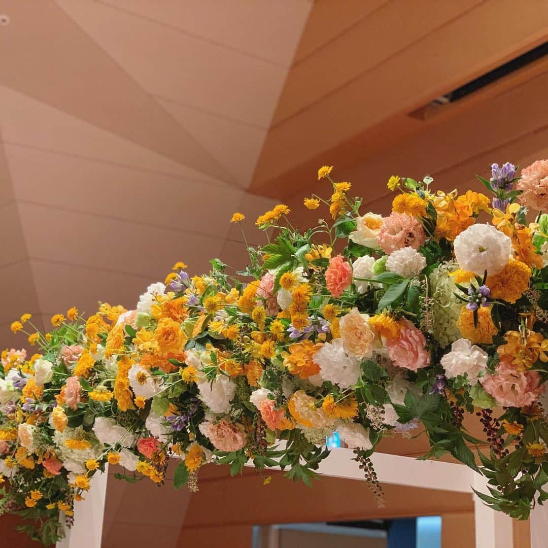 のインスタグラム：「日本に帰ってきて即効ウェディング jetlagged right back to work #hanatombo #akivazama #wedding」