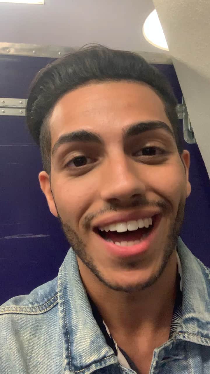 メナ・マスードのインスタグラム：「It’s weekly update time! This week coming at ya BACKSTAGE from #D23」