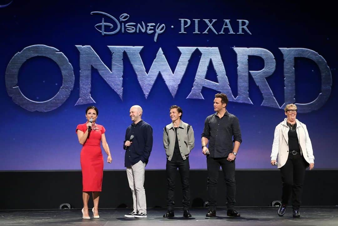 Walt Disney Studiosさんのインスタグラム写真 - (Walt Disney StudiosInstagram)「See who stopped by the #D23Expo Studio Panel. (2/2)」8月25日 12時21分 - disneystudios