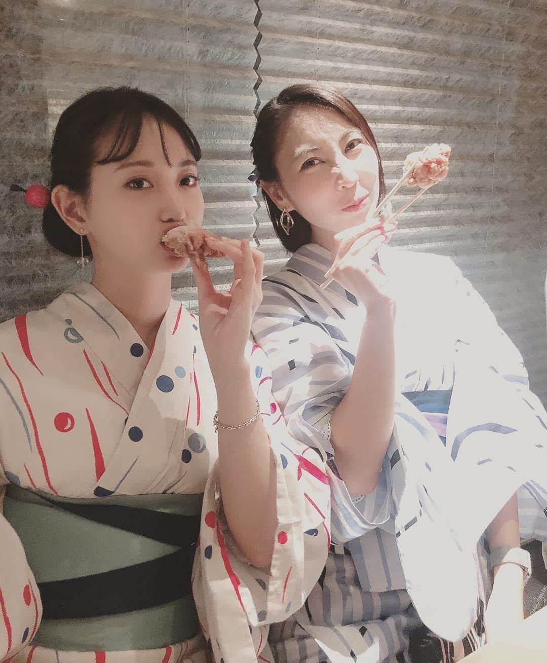 永尾まりやさんのインスタグラム写真 - (永尾まりやInstagram)「ちかちゃんと唐揚げ食べたっ #麻布十番祭り」8月25日 12時47分 - mariyagi_san