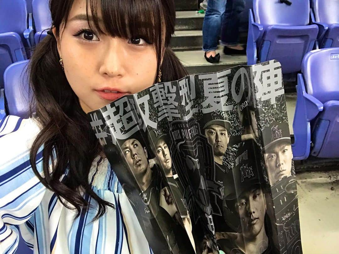 河野万里奈さんのインスタグラム写真 - (河野万里奈Instagram)「2019.08.23 オリックスvs.日本ハム@京セラドーム🐮🦊🔥 ． #スワイプしてね ． どうしてもホーム球場で活躍する中川圭太選手たちがみたくて出陣しました スタメンでご出場🙌🏻✨ グッズも買えて幸せ✨ ． なべりょ(渡邉諒)選手とロンロン(王柏融選手)もスタメンでみられて幸せ🐇☺️🇹🇼 #王加油bot ． 2日連続京セラドームでセとパをみられて満腹😭💙💚 #プロ野球 #NPB #オリックスバファローズ  #中川圭太 #やる気maxオリックス  #西浦颯大選手無双状態でした😭✨ #河野監督の野球活動」8月25日 13時12分 - marina_kawano